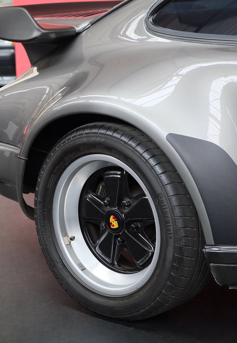 Porsche 911 Turbo 3.3