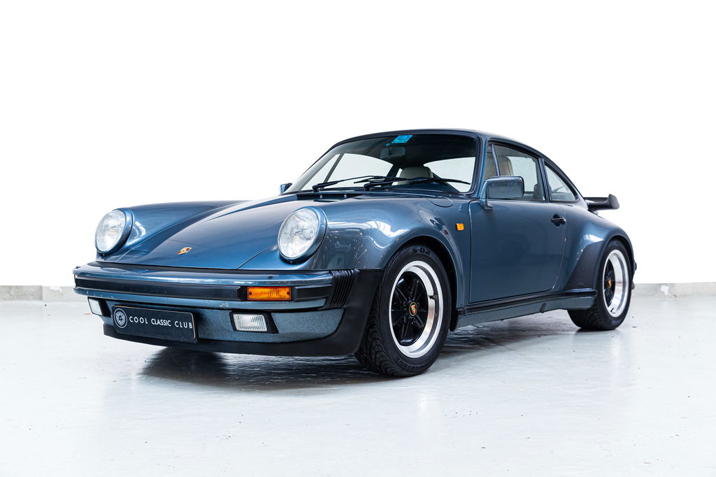 Porsche 911 Turbo 3.3 in Venetian Blue for sale!