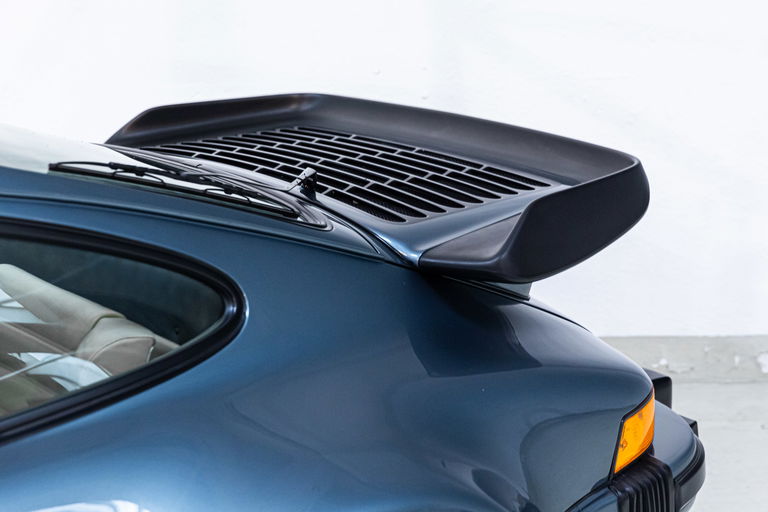 Porsche 911 Turbo 3.3