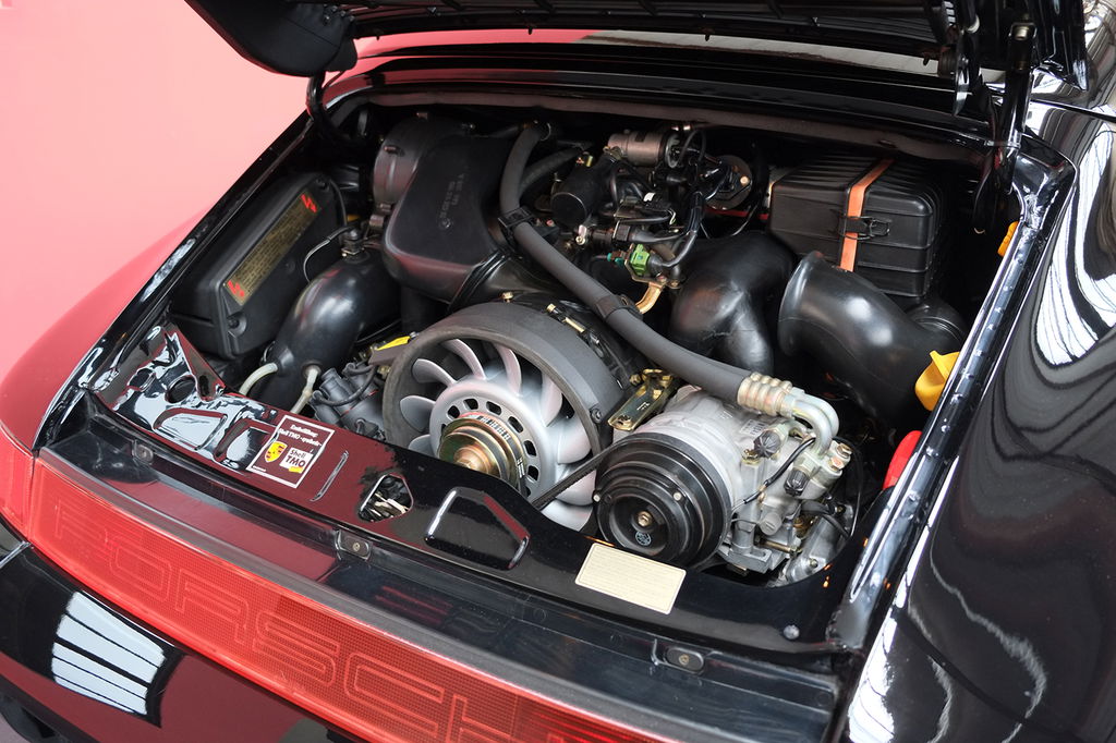 Porsche 964 Carrera 2 Speedster