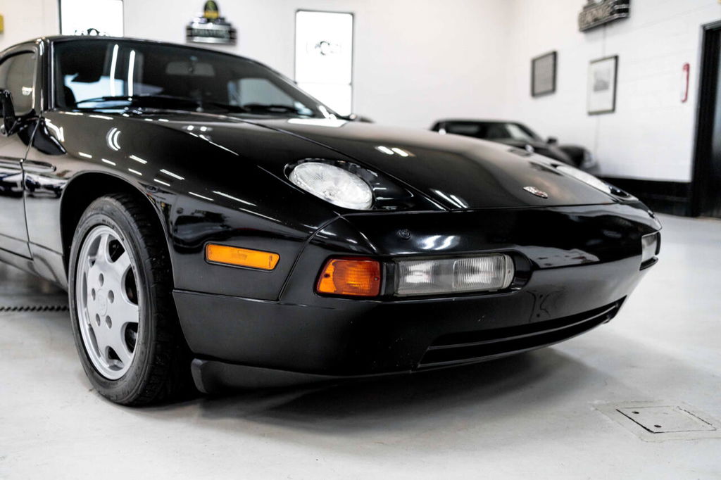 Porsche 928 GT