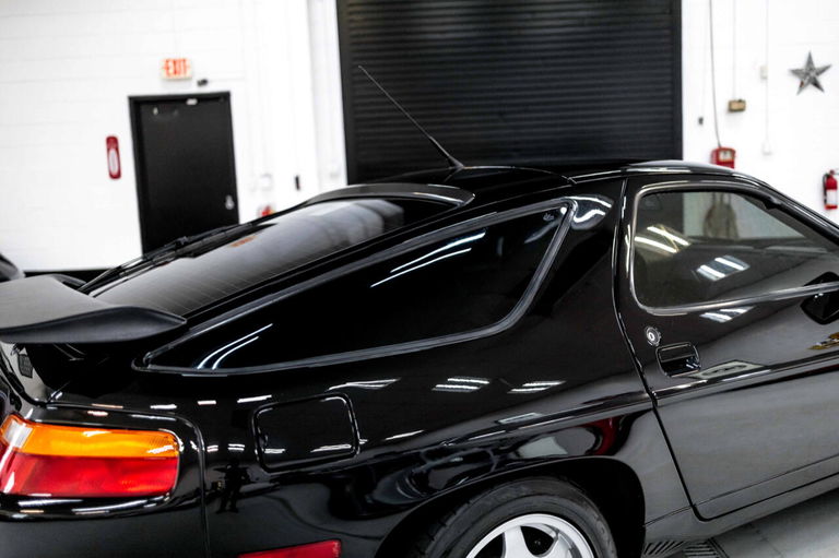 Porsche 928 GT