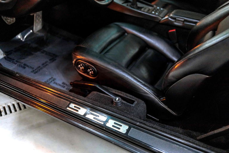 Porsche 928 GT