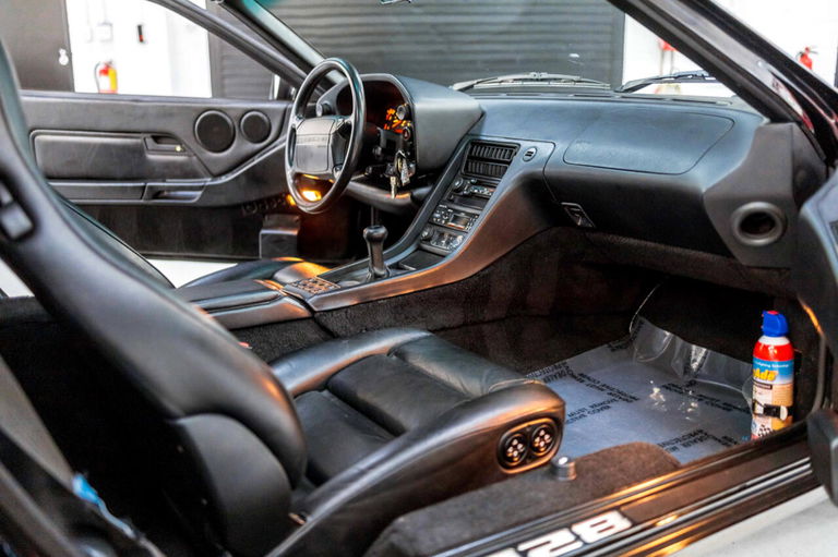 Porsche 928 GT