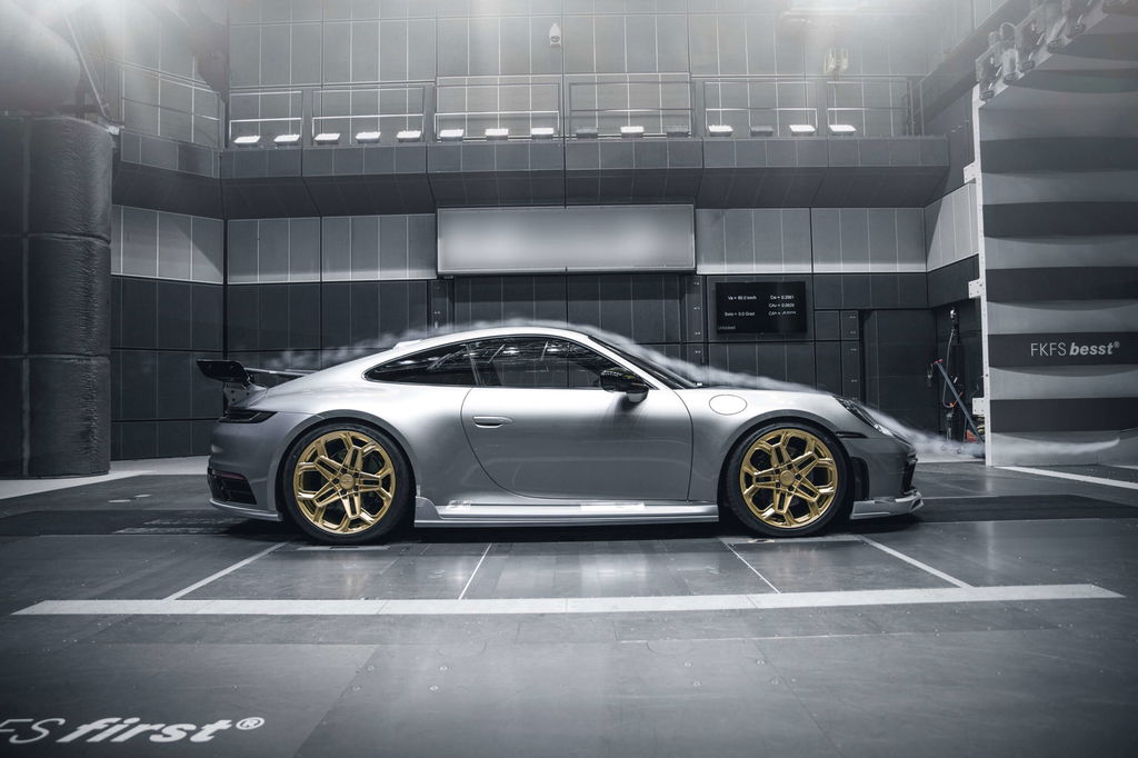 Porsche 992 Techart testing wind tunnel