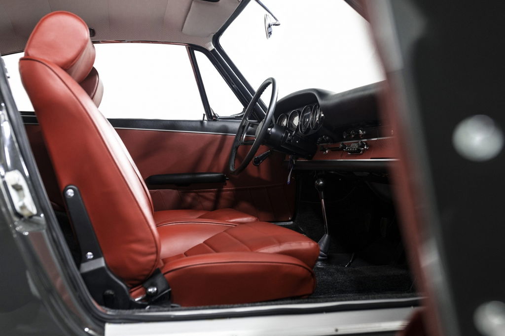 Porsche 911 S (F-Modell)