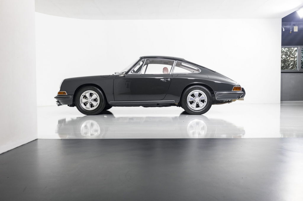 Porsche 911 S (F-Modell)