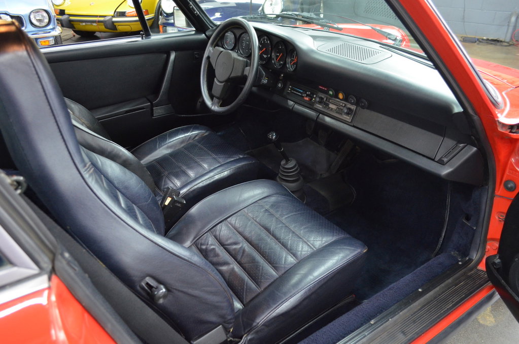 Porsche 911 Carrera (US)