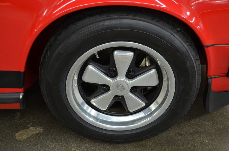 Porsche 911 Carrera (US)