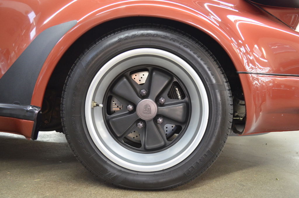 Porsche 911 Turbo 3.3