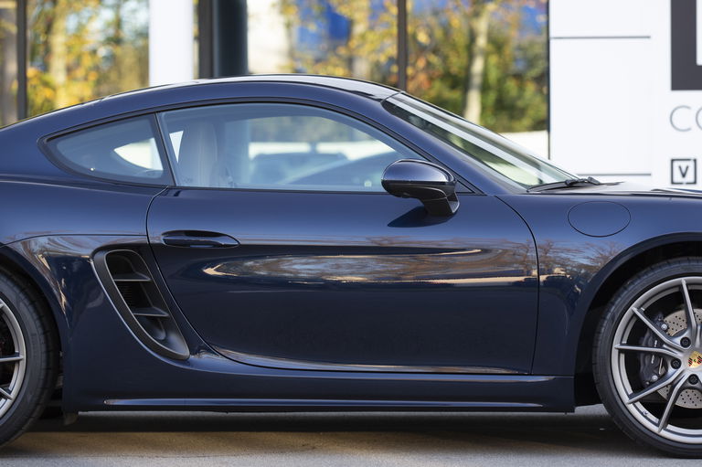 Porsche 718 Cayman
