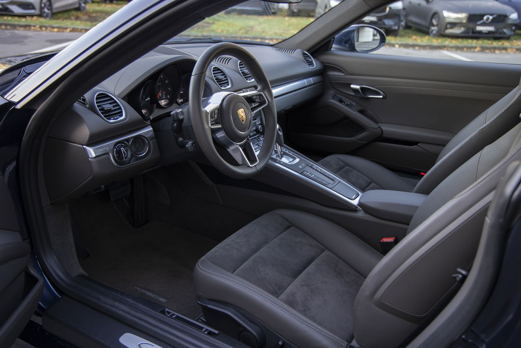 Porsche 718 Cayman