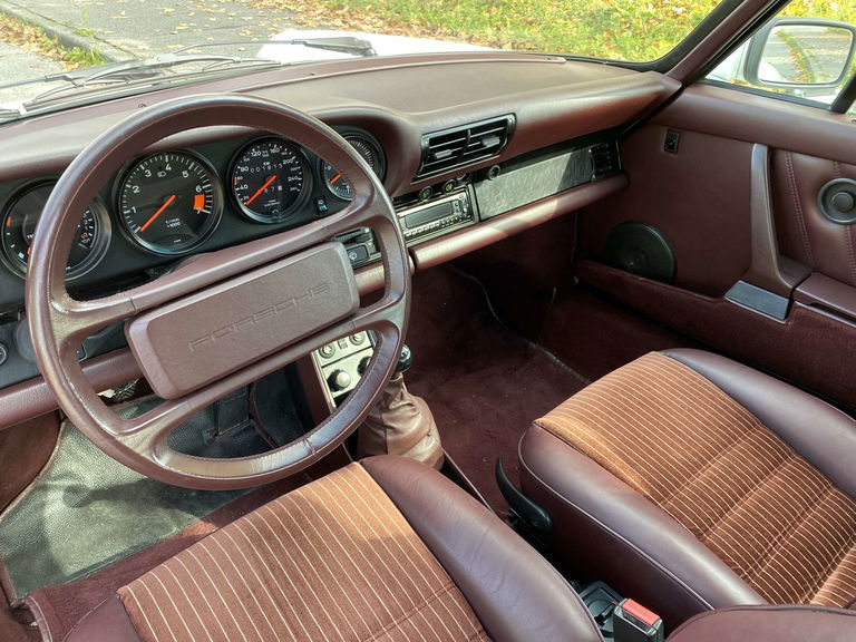 Porsche 911 Carrera 3.2