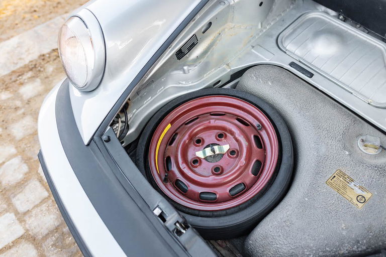 Porsche 911 Carrera 3.2 (US)