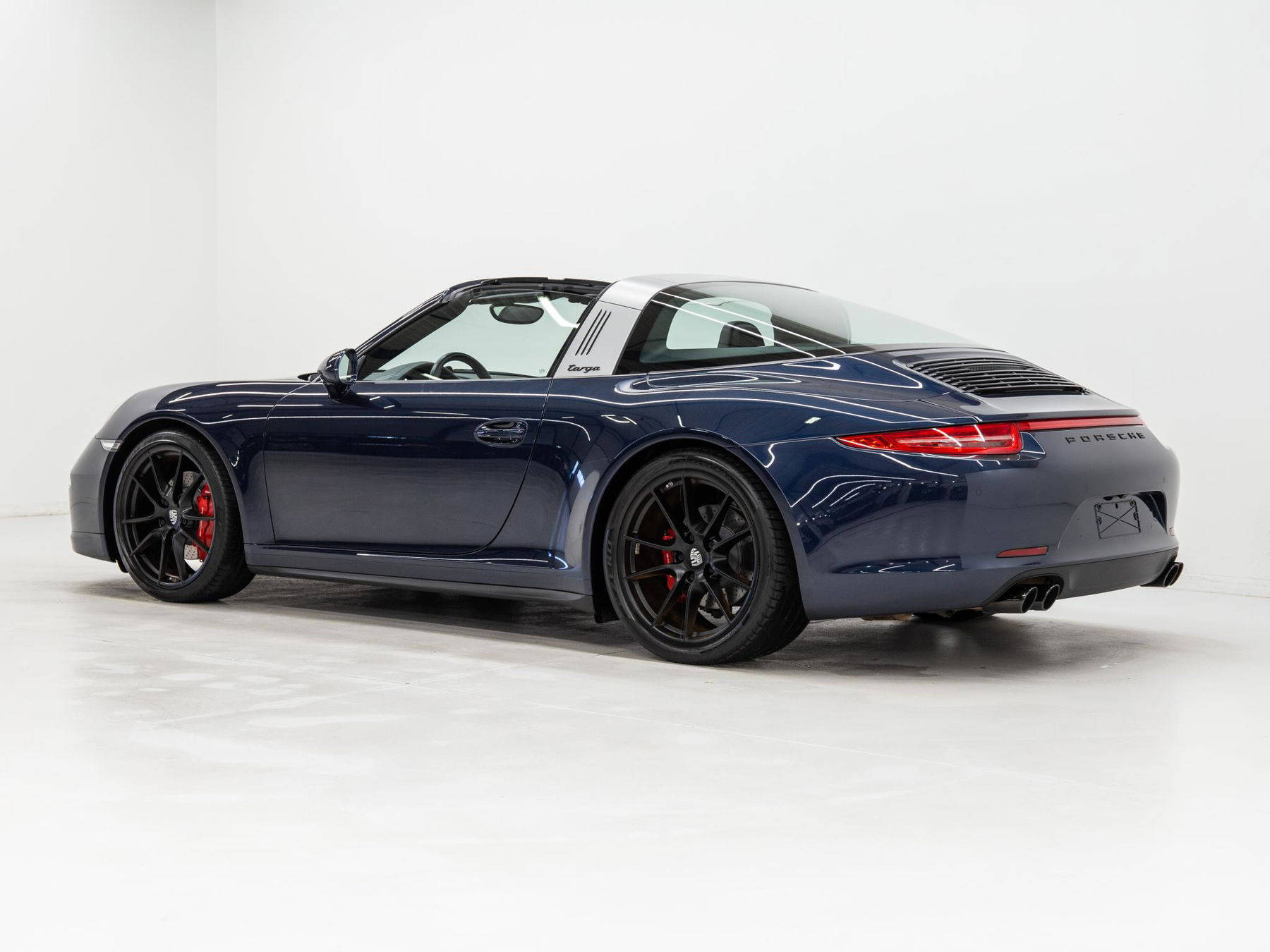 Porsche 991 Carrera 4 GTS 2016 - elferspot.com - Marktplatz für Porsche  Sportwagen