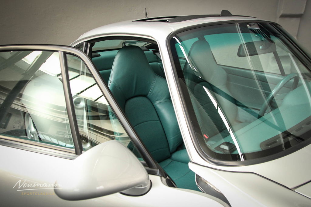 Porsche 993 Carrera 4S