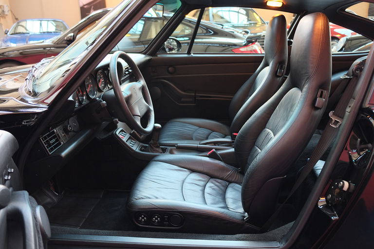 Porsche 993 Carrera 4S