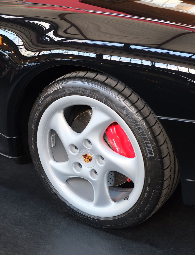 Porsche 993 Carrera 4S