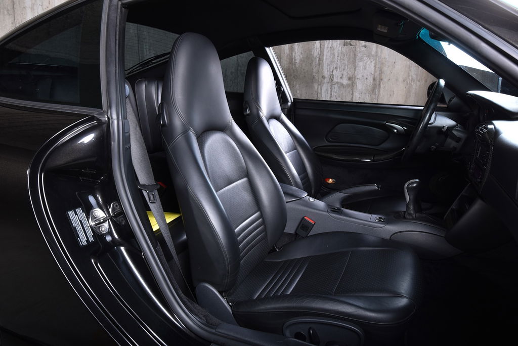 Porsche 996 Carrera 4