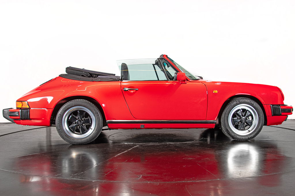 Porsche 911 Carrera 3.2 (US)