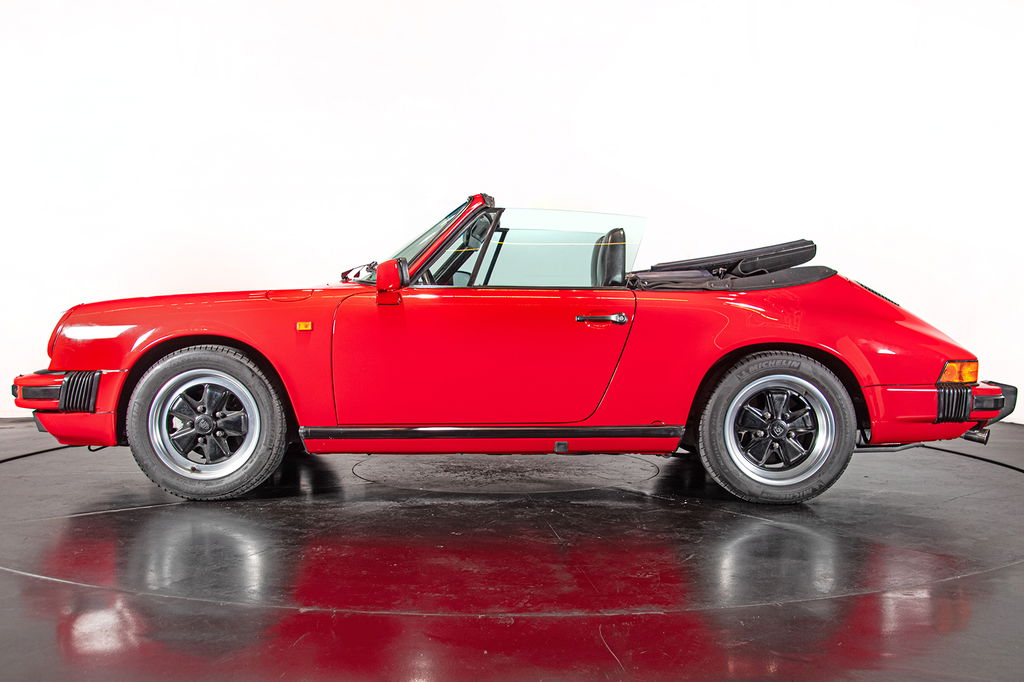 Porsche 911 Carrera 3.2 (US)