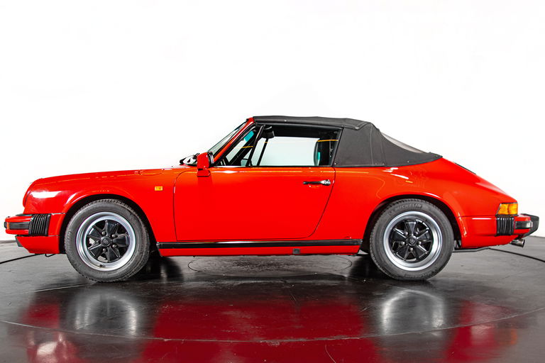 Porsche 911 Carrera 3.2 (US)