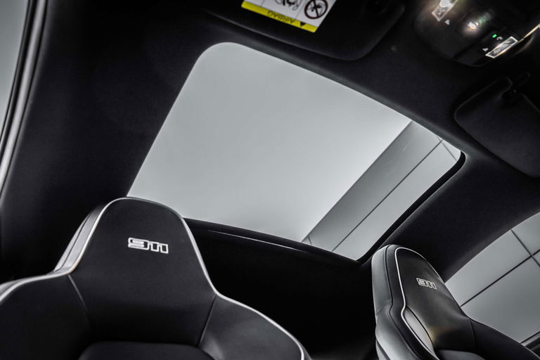 Porsche 992 Belgian Legend Edition