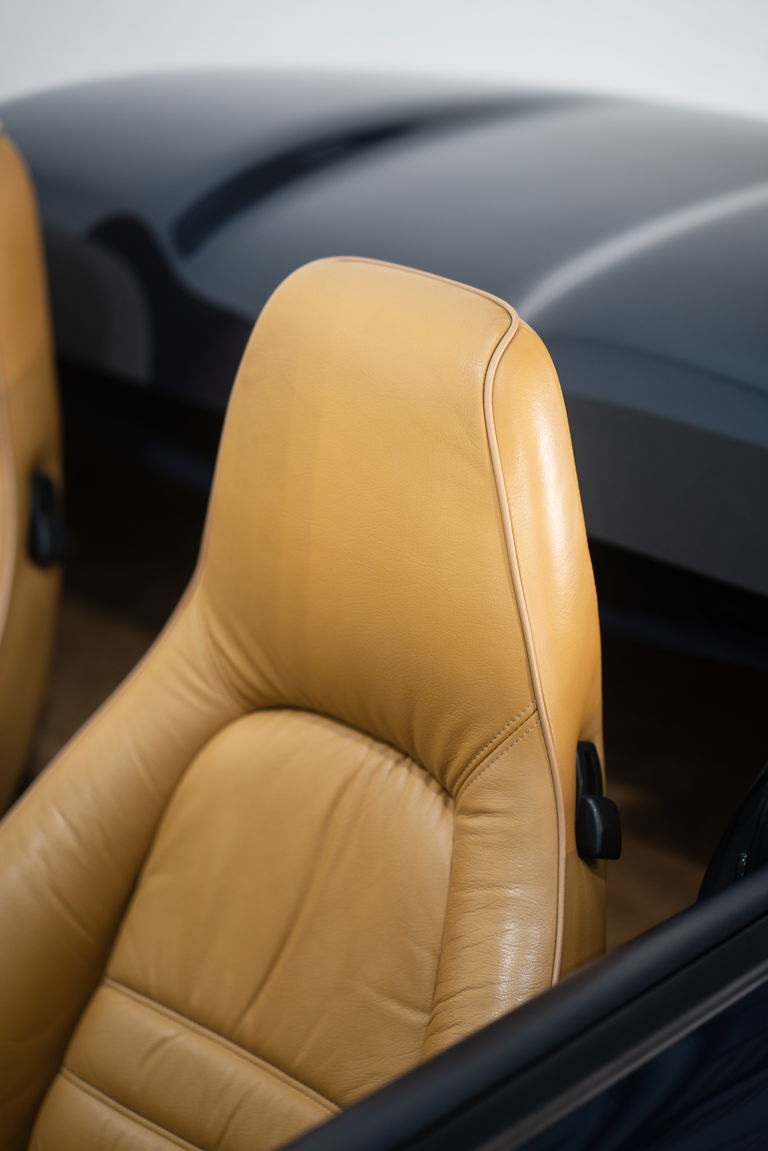 Porsche 911 Carrera 3.2 Speedster (US)