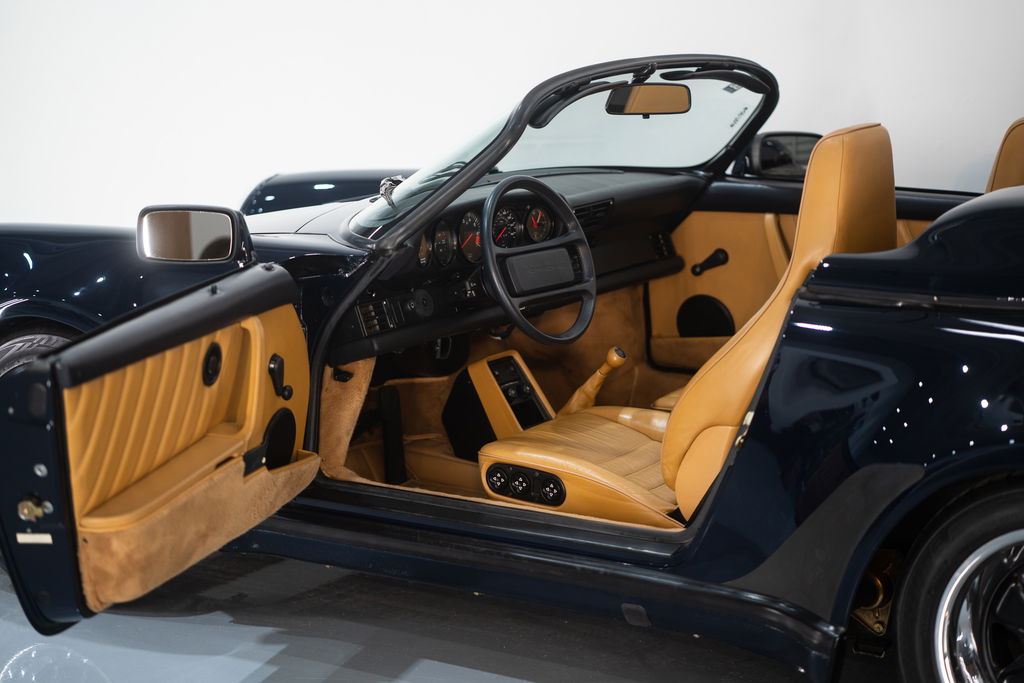 Porsche 911 Carrera 3.2 Speedster (US)