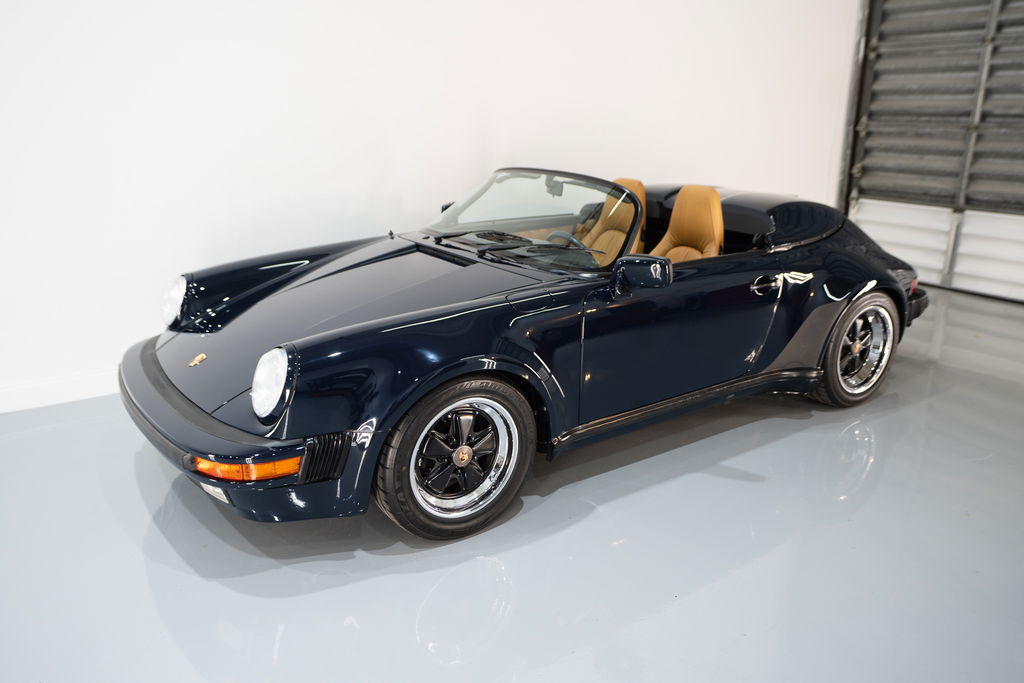 Porsche 911 Carrera 3.2 Speedster (US)
