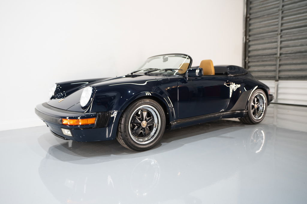 Porsche 911 Carrera 3.2 Speedster (US)