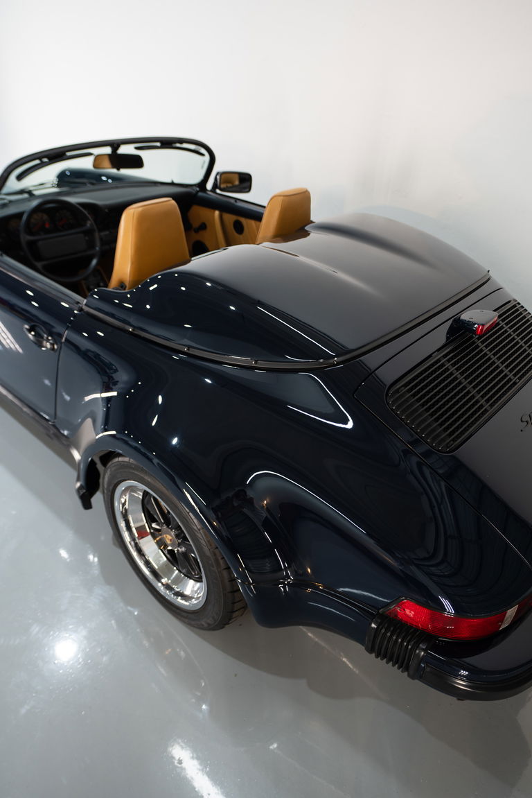 Porsche 911 Carrera 3.2 Speedster (US)