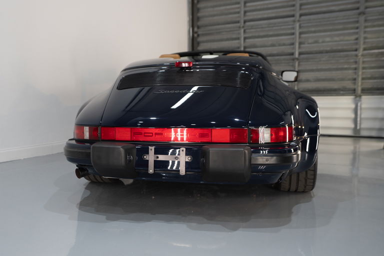 Porsche 911 Carrera 3.2 Speedster (US)