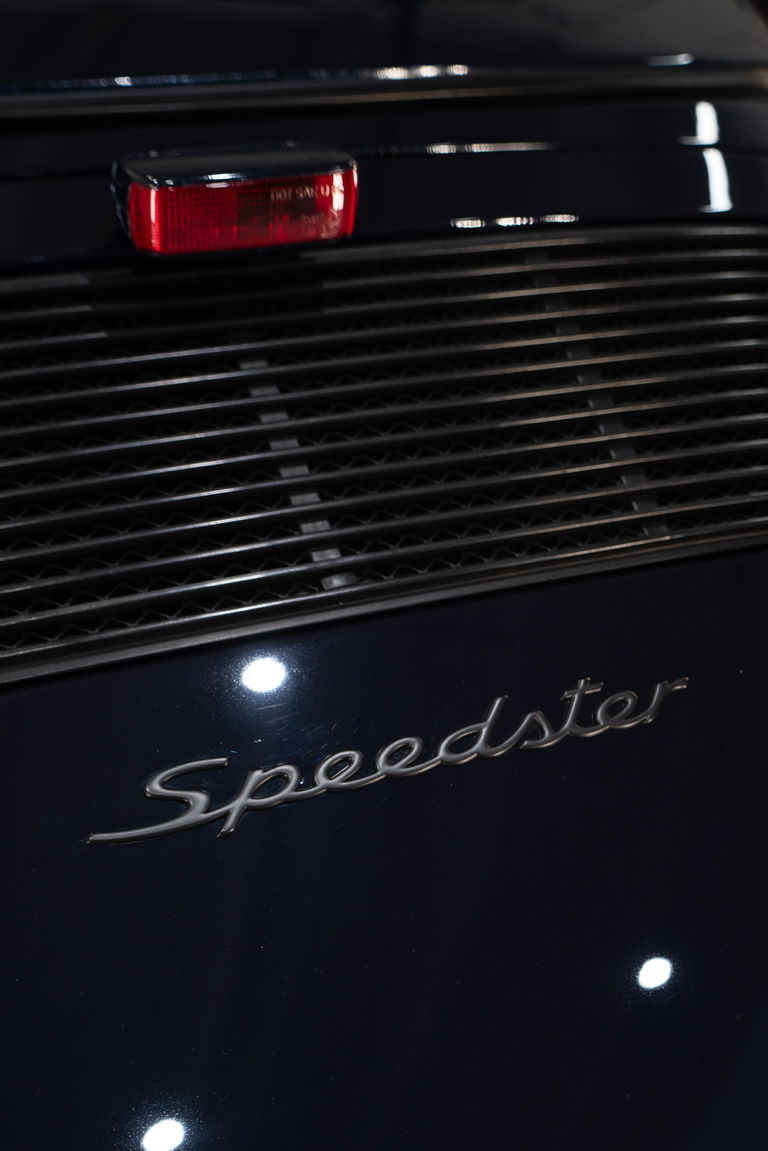 Porsche 911 Carrera 3.2 Speedster (US)