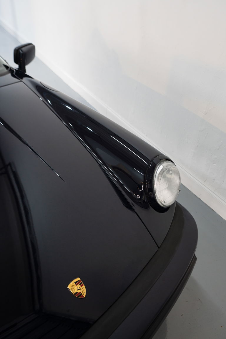 Porsche 911 Carrera 3.2 Speedster (US)