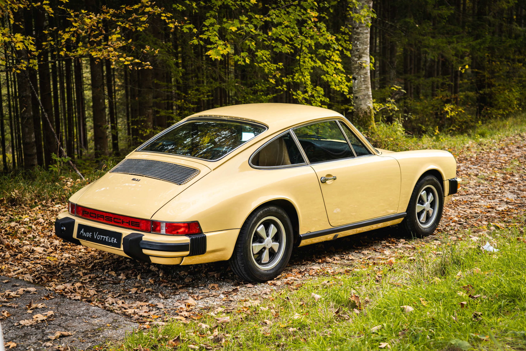 Porsche 911 (G-Modell) 1974 - elferspot.com - Marketplace for