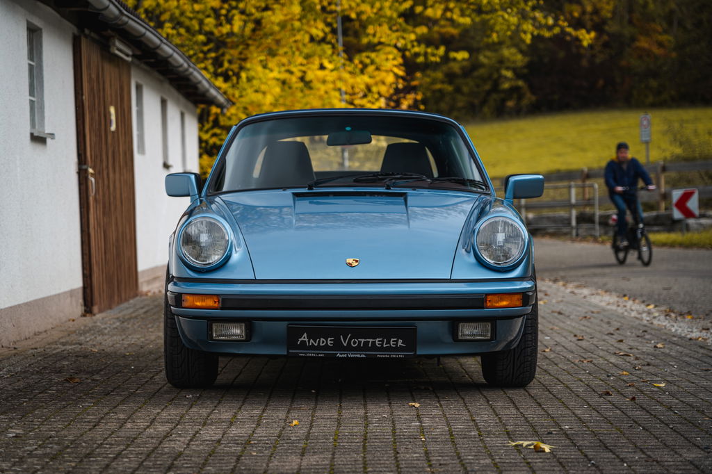 Porsche 911 Carrera 3.2