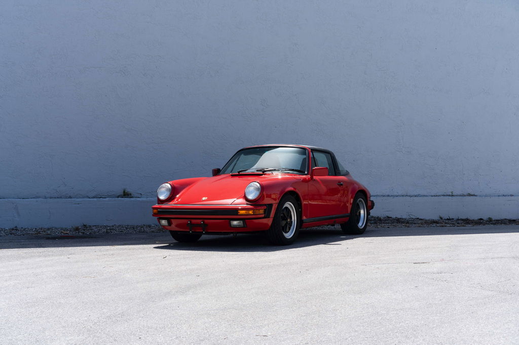 Porsche 911 Carrera 3.2 (US)