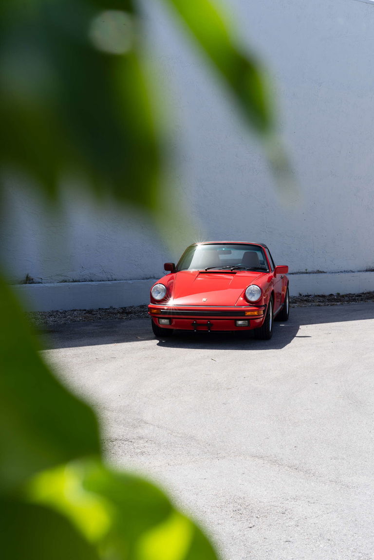 Porsche 911 Carrera 3.2 (US)