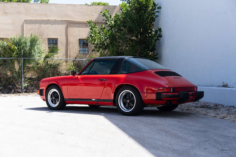 Porsche 911 Carrera 3.2 (US)