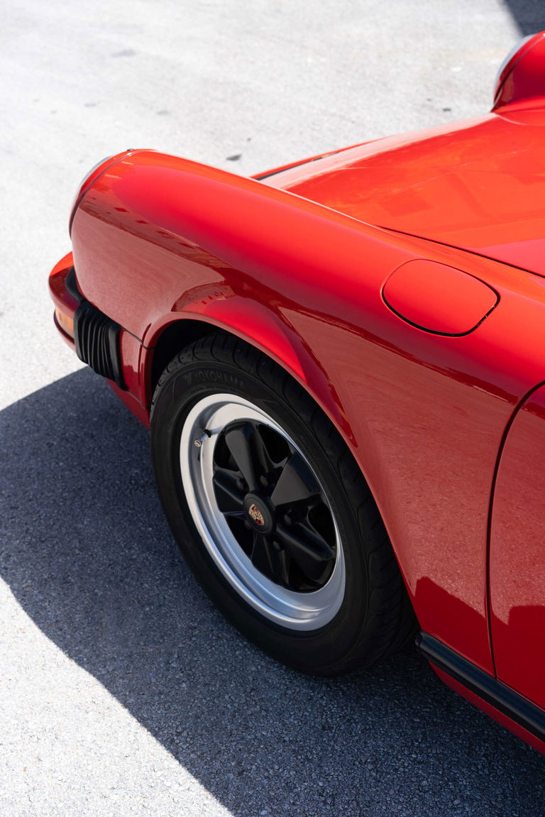 Porsche 911 Carrera 3.2 (US)