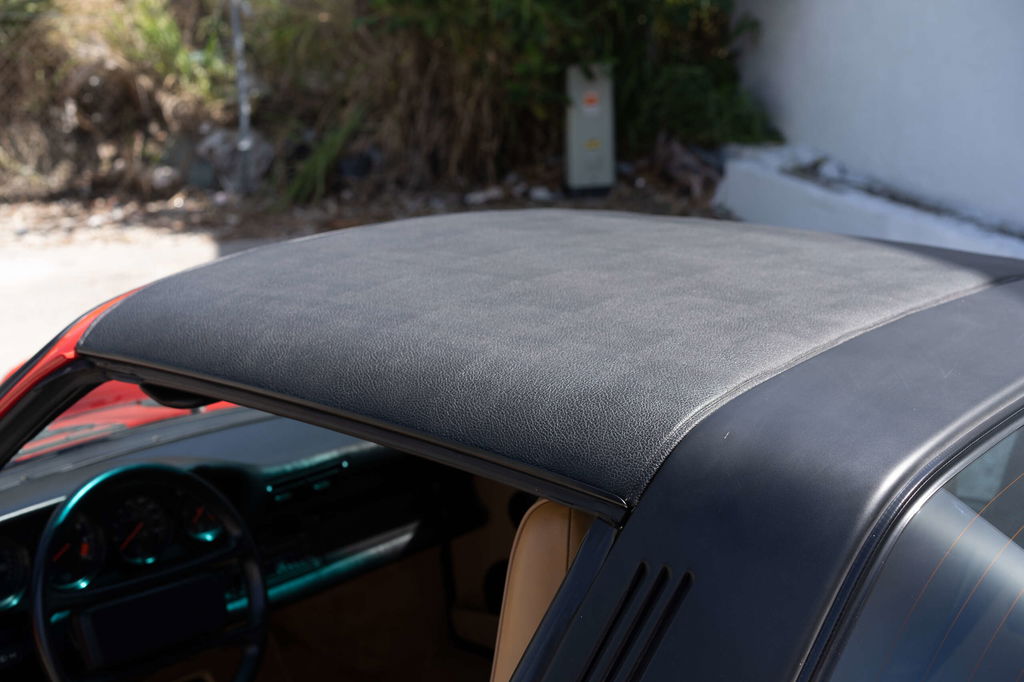 Porsche 911 Carrera 3.2 (US)