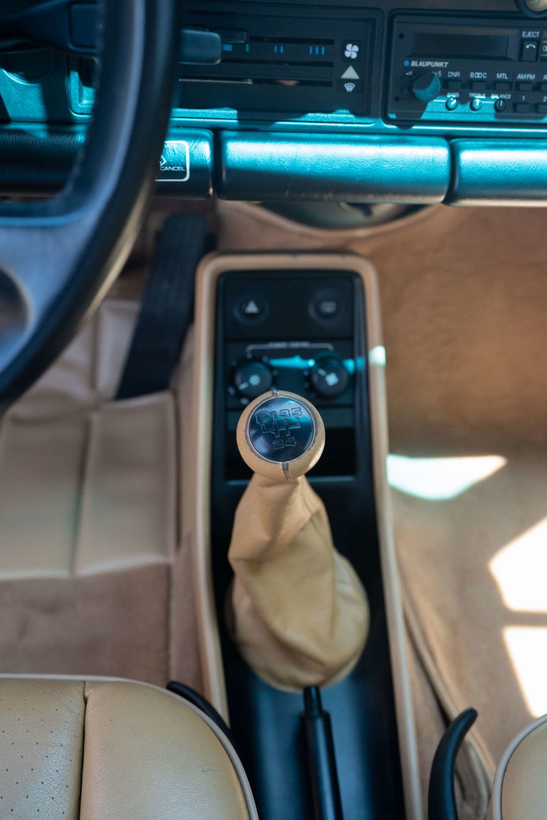 Porsche 911 Carrera 3.2 (US)