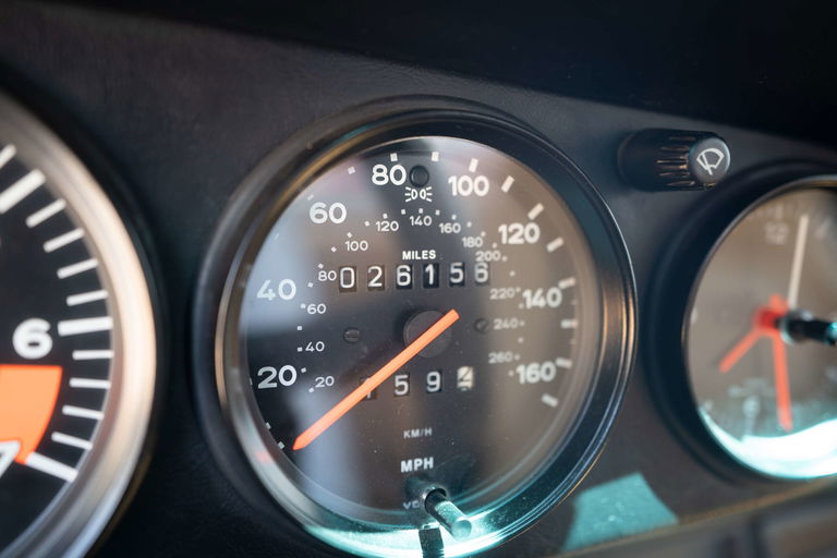 Porsche 911 Carrera 3.2 (US)