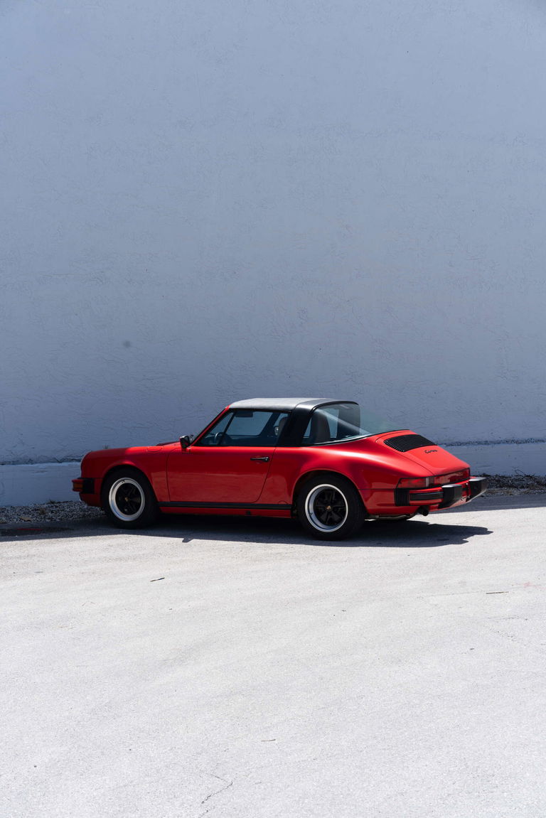 Porsche 911 Carrera 3.2 (US)