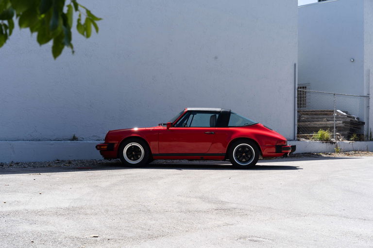 Porsche 911 Carrera 3.2 (US)