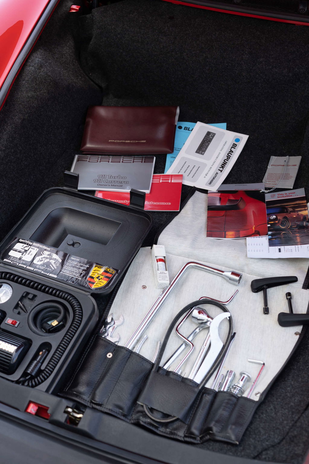 Porsche 911 Carrera 3.2 (US)