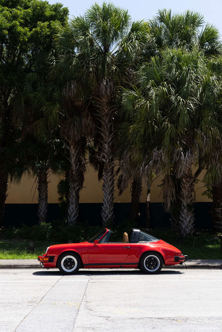 Porsche 911 Carrera 3.2 (US)