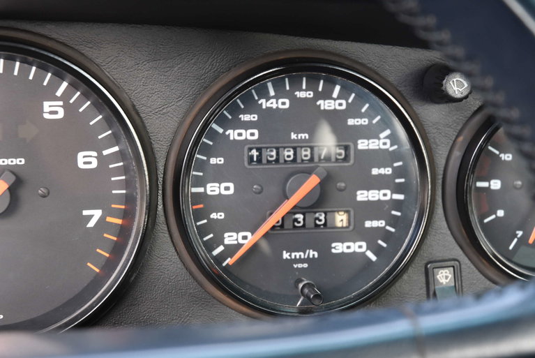 Porsche 964 Carrera 4