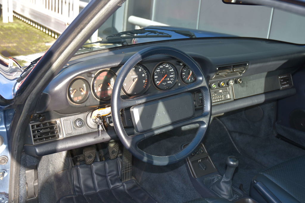 Porsche 964 Carrera 4